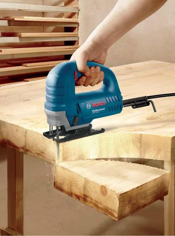SIERRA CALADORA PROFESSIONAL 710W GST 75 E BOSCH - Imagen 6