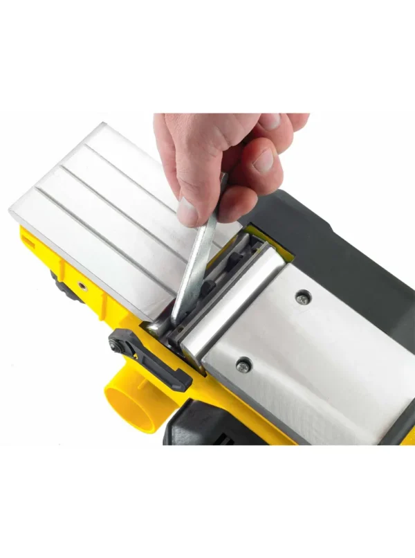 CEPILLO PROFESIONAL ELECTRICO 750 WATIOS STPP7502-B3 STANLEY
