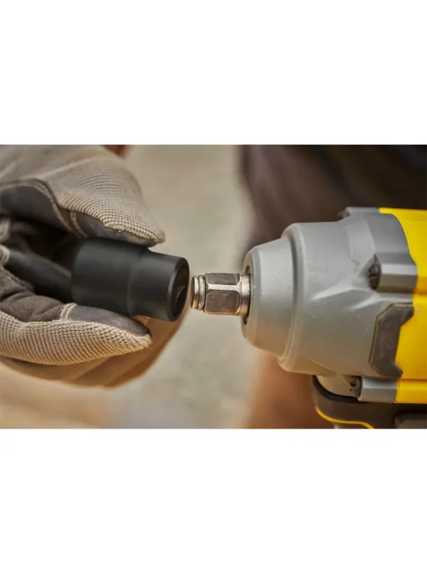 LLAVE DE IMPACTO INALÁMBRICA 12 20 VOLTIOS LITIO 20 vol 2PILA 370 NM SBW920M2K-B3 STANLEY
