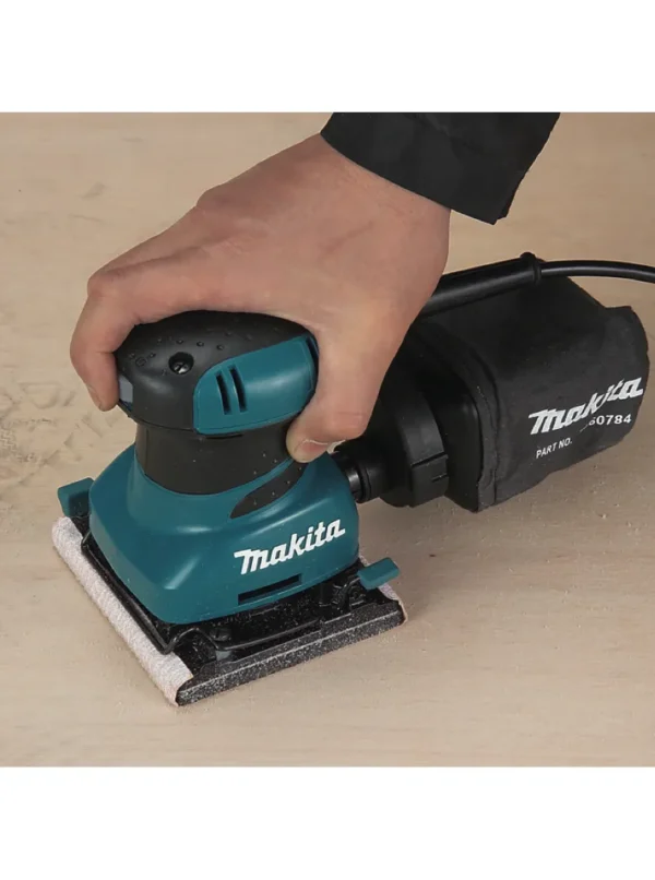 Lijadora de Palma 1/4 Pliego 200W BO4556 Makita