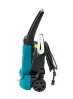 detalle de accesorios y pistola de la hidrolavadora Makita HW1200 1740 PSI