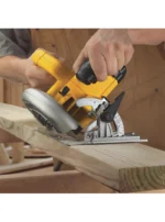 SIERRA DE MANO CIRCULAR 7.1/4" 15 AMP DEWALT DWE575-B3