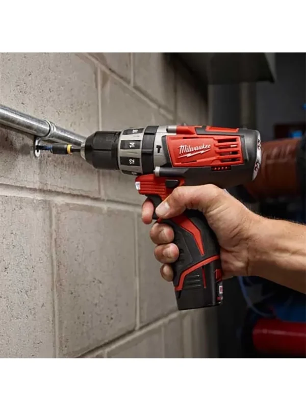 TALADRO PERCUTOR 38 12V 2VEL + BATERÍAS Y CARGADOR MILWAUKEE 2411-22