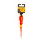 Destornillador pala Stanley STMT60163-LA de 1/8 x 3 pulgadas con aislamiento de 1000V para trabajos eléctricos seguros.