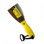 Espátula Stanley 28-083S de 3 pulgadas con mango plástico para aplicar masilla, adhesivos y realizar acabados.