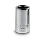 Llave copa corta hexagonal Stanley de 10 mm con encastre de 1/4 pulgada para ajuste de tornillos y tuercas en trabajos mecánicos.