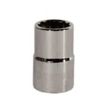 Llave copa corta estriada de 12 puntos Stanley de 11/16" con encastre de 1/2 pulgada para ajuste de tornillos y tuercas en trabajos mecánicos.