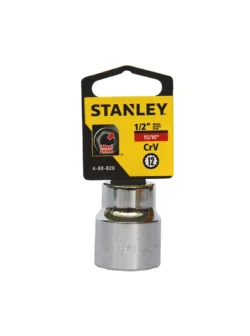 Llave copa corta estriada de 12 puntos Stanley de 15/16" con encastre de 1/2 pulgada para ajuste de tornillos y tuercas en trabajos mecánicos.