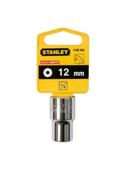 Llave copa estriada de 12 puntos Stanley de 12 mm con encastre de 1/2 pulgada para ajuste de tornillos y tuercas en trabajos mecánicos.