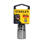Llave copa estriada de 12 puntos Stanley de 17 mm con encastre de 1/2 pulgada para ajuste de tornillos y tuercas en trabajos mecánicos.