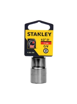 Llave copa estriada de 12 puntos Stanley de 17 mm con encastre de 1/2 pulgada para ajuste de tornillos y tuercas en trabajos mecánicos.
