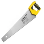Serrucho bimetal Stanley STHT20374-LA de 18 pulgadas para realizar cortes rápidos y precisos en madera.