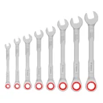 Juego de llaves combinadas tipo rachet Bosch de 8 piezas con medidas de 8 a 19 mm para ajuste y desajuste de tuercas y tornillos.