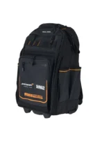 Interior de mochila DEWALT McLaren con bolsillos para organizar herramientas y compartimento independiente para portátil